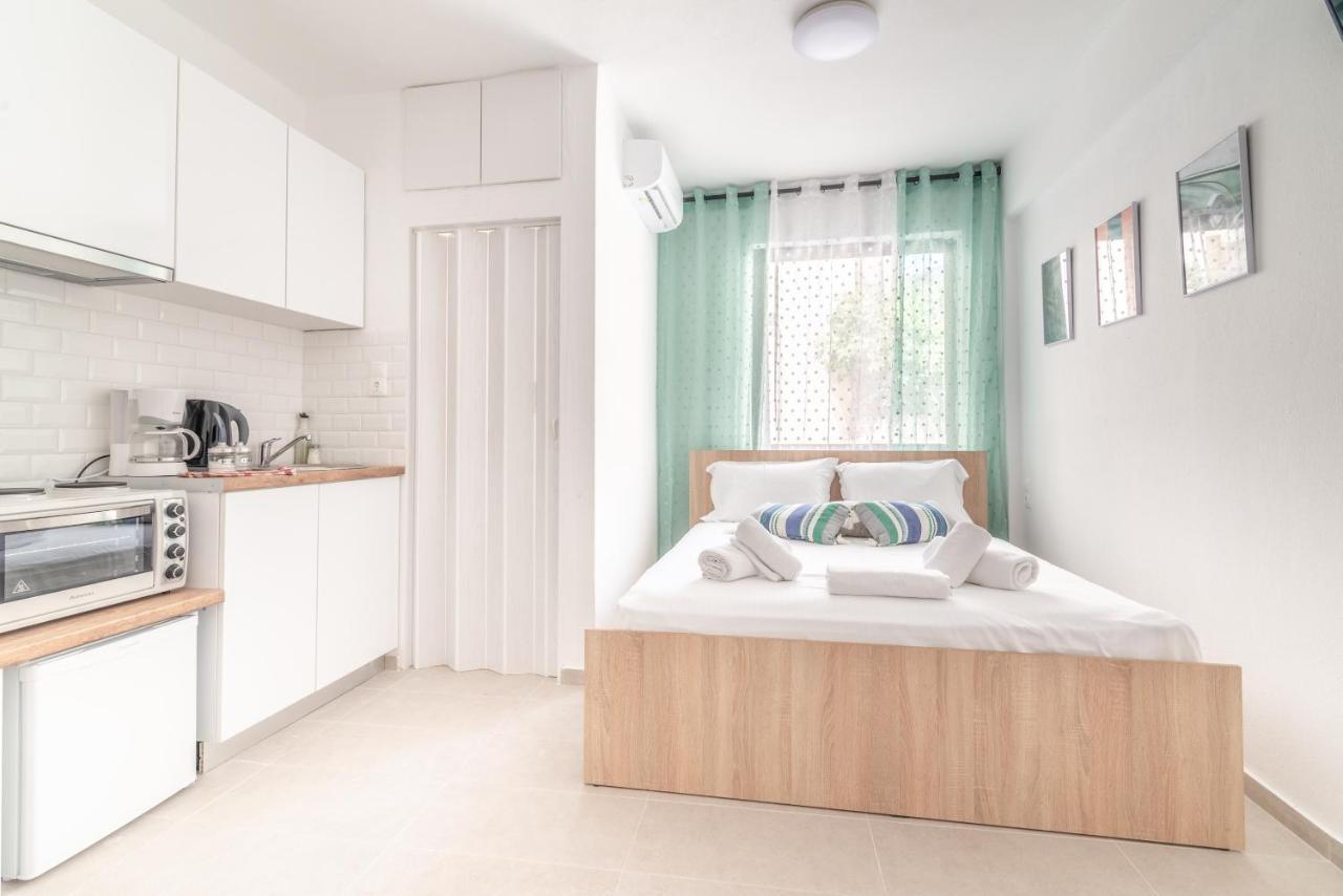 Renovated Near Downtown Apartment